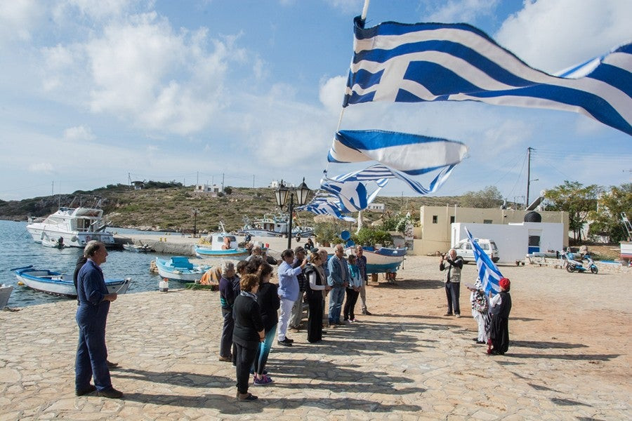 Δύο μαθητές παρέλασαν στους Αρκιούς (εικόνες)